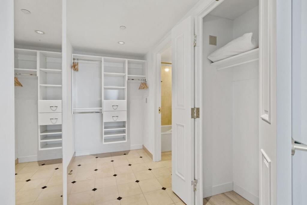 2br 3ba On The Boardwalk Cozysuites Apartment Atlantic Stadt